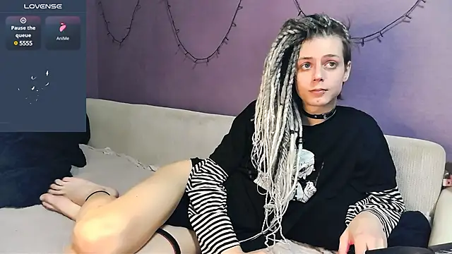 Littlepinkcat online show from 22, 3, 2025