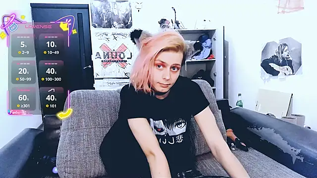 Littlepinkcat online show from 9, 10, 2025