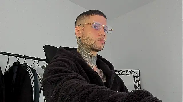  jamesleandros1 online show from 14, 10, 2025