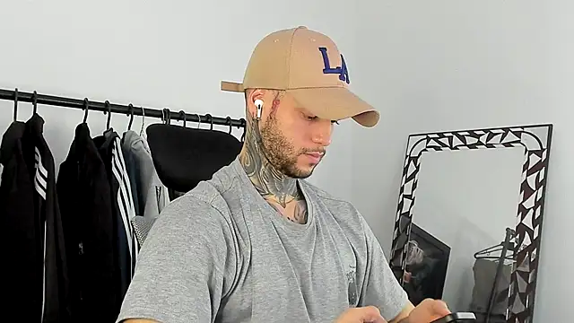  jamesleandros1 online show from 14, 12, 2025