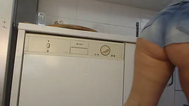 Snapshot of AnnaBellaLuckyXOXO chatting on 23, 3, 2025 AnnaBellaLuckyXOXO online show from 23, 3, 2025