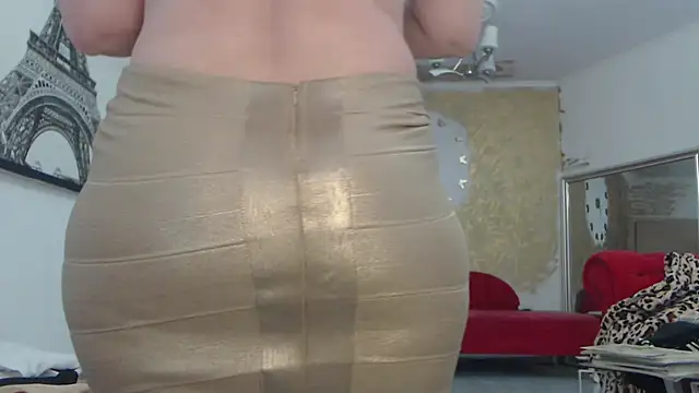 Snapshot of AnnaBellaLuckyXOXO chatting on 10, 10, 2025 AnnaBellaLuckyXOXO online show from 10, 10, 2025