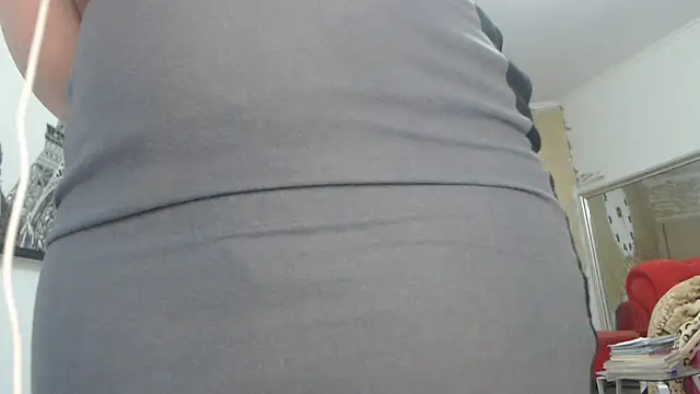 Snapshot of AnnaBellaLuckyXOXO chatting on 5, 12, 2025 AnnaBellaLuckyXOXO online show from 5, 12, 2025