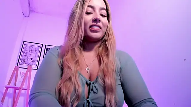 sofihill01 online show from 14, 4, 2026