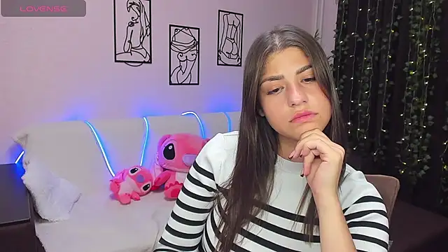 Snapshot of MaryMayson chatting on 8, 9, 2025 MaryMayson online show from 8, 9, 2025