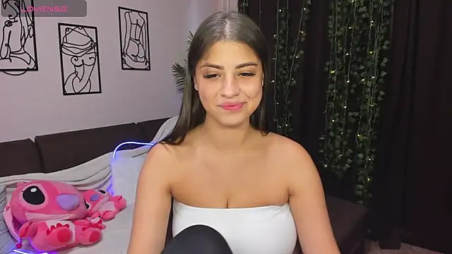 Snapshot of MaryMayson chatting on 6, 10, 2025 MaryMayson online show from 6, 10, 2025