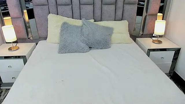 Snapshot of EMMAHILL1 chatting on 7, 2, 2025 EMMAHILL1 online show from 7, 2, 2025