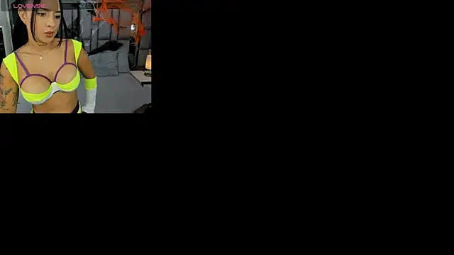 Snapshot of EMMAHILL1 chatting on 29, 10, 2025 EMMAHILL1 online show from 29, 10, 2025