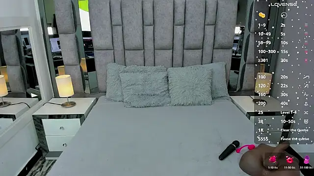 Snapshot of EMMAHILL1 chatting on 12, 11, 2025 EMMAHILL1 online show from 12, 11, 2025