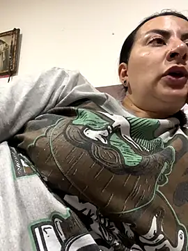 Snapshot of Abril_Luv chatting on 9, 9, 2025 Abril Luv online show from 9, 9, 2025