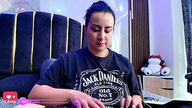 Snapshot of Abril_Luv chatting on 13, 9, 2025 Abril Luv online show from 13, 9, 2025