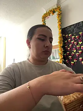 Snapshot of Abril_Luv chatting on 22, 9, 2025 Abril Luv online show from 22, 9, 2025