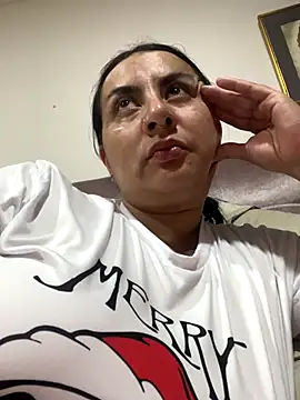 Snapshot of Abril_Luv chatting on 10, 10, 2025 Abril Luv online show from 10, 10, 2025