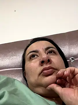 Snapshot of Abril_Luv chatting on 27, 10, 2025 Abril Luv online show from 27, 10, 2025