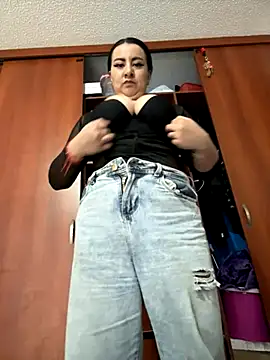 Snapshot of Abril_Luv chatting on 29, 10, 2025 Abril Luv online show from 29, 10, 2025