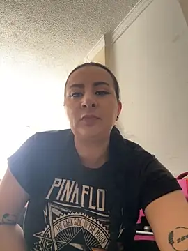 Snapshot of Abril_Luv chatting on 18, 11, 2025 Abril Luv online show from 18, 11, 2025