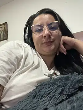 Snapshot of Abril_Luv chatting on 20, 11, 2025 Abril Luv online show from 20, 11, 2025
