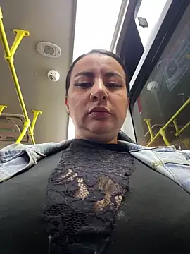 Snapshot of Abril_Luv chatting on 22, 11, 2025 Abril Luv online show from 22, 11, 2025