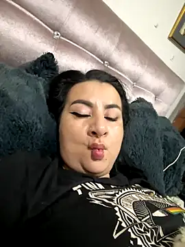 Snapshot of Abril_Luv chatting on 27, 11, 2025 Abril Luv online show from 27, 11, 2025