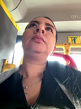 Snapshot of Abril_Luv chatting on 19, 12, 2025 Abril Luv online show from 19, 12, 2025