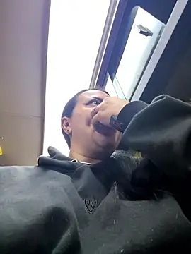 Snapshot of Abril_Luv chatting on 9, 1, 2026 Abril Luv online show from 9, 1, 2026