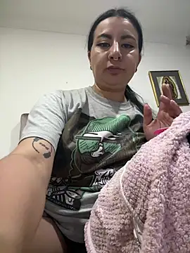 Snapshot of Abril_Luv chatting on 12, 1, 2026 Abril Luv online show from 12, 1, 2026