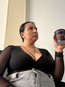 Snapshot of Abril_Luv chatting on 14, 1, 2026 Abril Luv online show from 14, 1, 2026