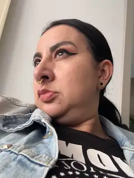 Snapshot of Abril_Luv chatting on 11, 2, 2026 Abril Luv online show from 11, 2, 2026