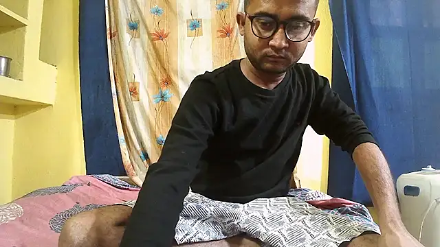 Cute boy2000 online show from 21, 1, 2025