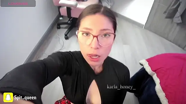 Snapshot of Spit_queen chatting on 20, 3, 2025 Spit queen online show from 20, 3, 2025