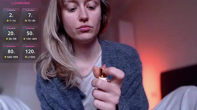 Snapshot of iilovetomatoes chatting on 18, 12, 2025 iilovetomatoes online show from 18, 12, 2025