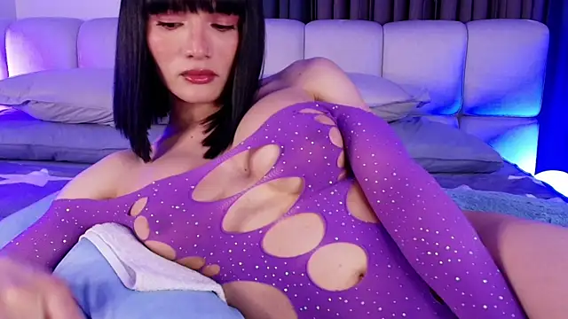 sweetieluna01 online show from 16, 4, 2026