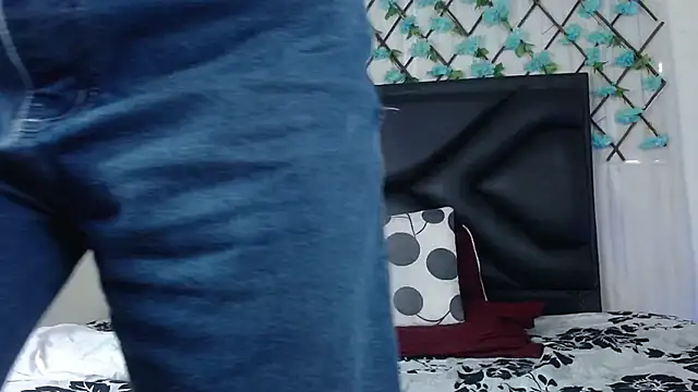 EmmaWilliamss online show from 15, 12, 2025