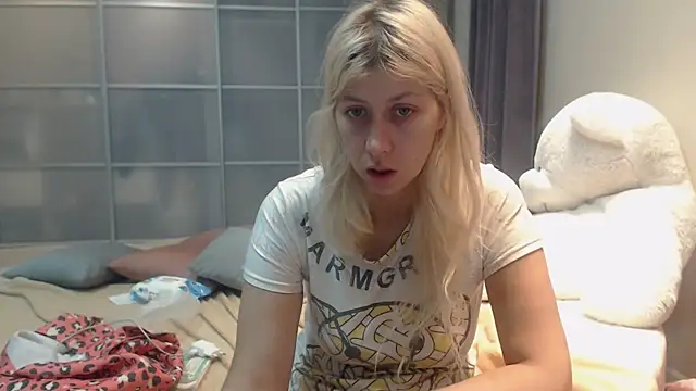 Snapshot of KyliePag chatting on 25, 9, 2025 KyliePag online show from 25, 9, 2025