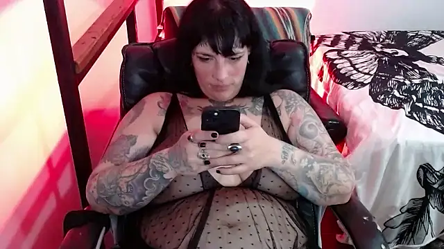 VampGirl1 online show from 12, 1, 2025