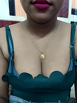 Snapshot of ANGE-MOU chatting on 12, 9, 2025 ANGE-MOU online show from 12, 9, 2025