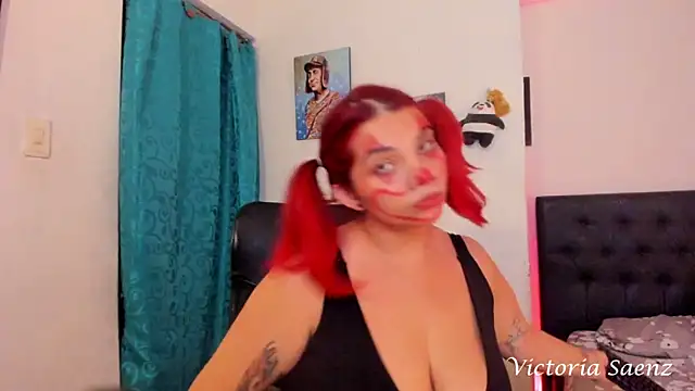 victoriaasaenz  online show from 18, 1, 2025