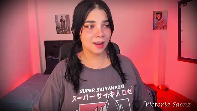 victoriaasaenz  online show from 12, 10, 2025