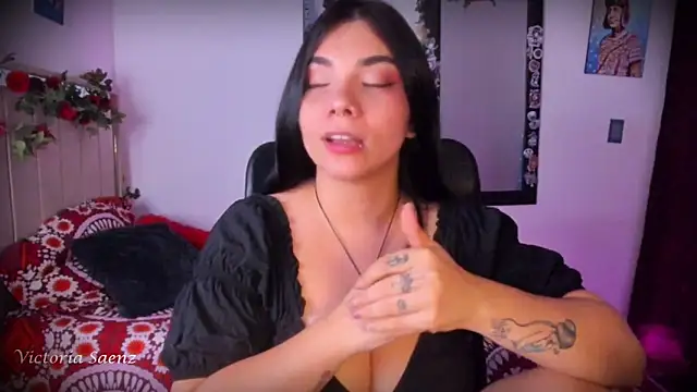 Snapshot of victoriaasaenz_ chatting on 2, 6, 2026 victoriaasaenz online show from 2, 6, 2026