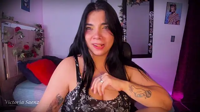 victoriaasaenz  online show from 2, 7, 2026