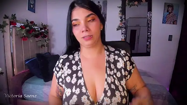 victoriaasaenz  online show from 23, 7, 2026