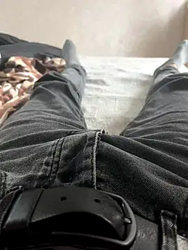 Snapshot of mihaixxx1 chatting on 8, 11, 2025 mihaixxx1 online show from 8, 11, 2025