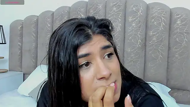 ZiaCalifa online show from 19, 12, 2025