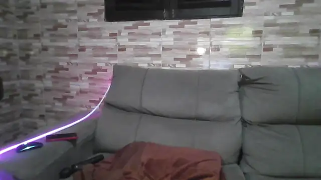 Snapshot of MinaBoss chatting on 11, 7, 2026 MinaBoss online show from 11, 7, 2026
