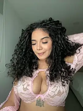 Snapshot of Mariecurl chatting on 2, 7, 2026 Mariecurl online show from 2, 7, 2026