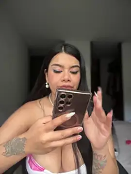 Snapshot of Insane_Issa chatting on 14, 11, 2025 Insane Issa online show from 14, 11, 2025