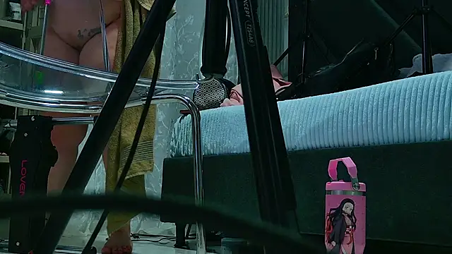 NathaxaLeans online show from 17, 11, 2025