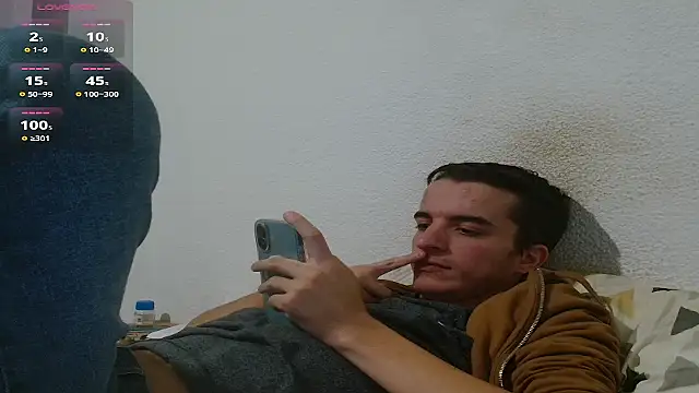 Snapshot of Tombgy07 chatting on 29, 9, 2025 Tombgy07 online show from 29, 9, 2025