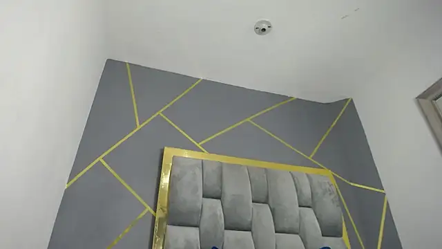 SalommeeT online show from 7, 3, 2025