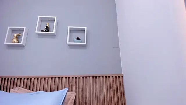 SalommeeT online show from 1, 2, 2026